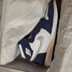 Air jordan 1 high og retro size 11 new in the box